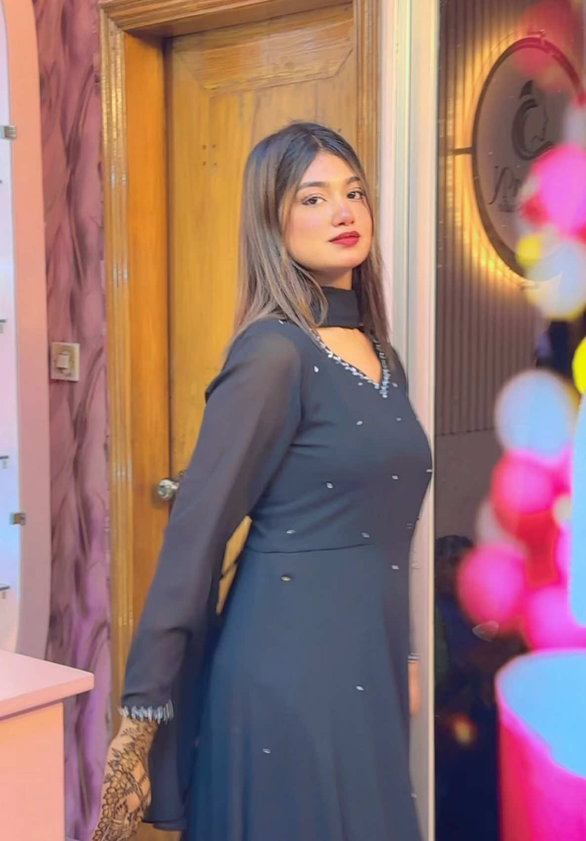 A post by @anjumanvibes on TikTok