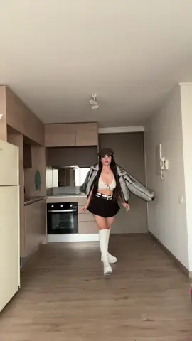 A post by @vaimonroe on TikTok caption: no les había subido este vídeo 🤭 #fyp #foryou #parati 