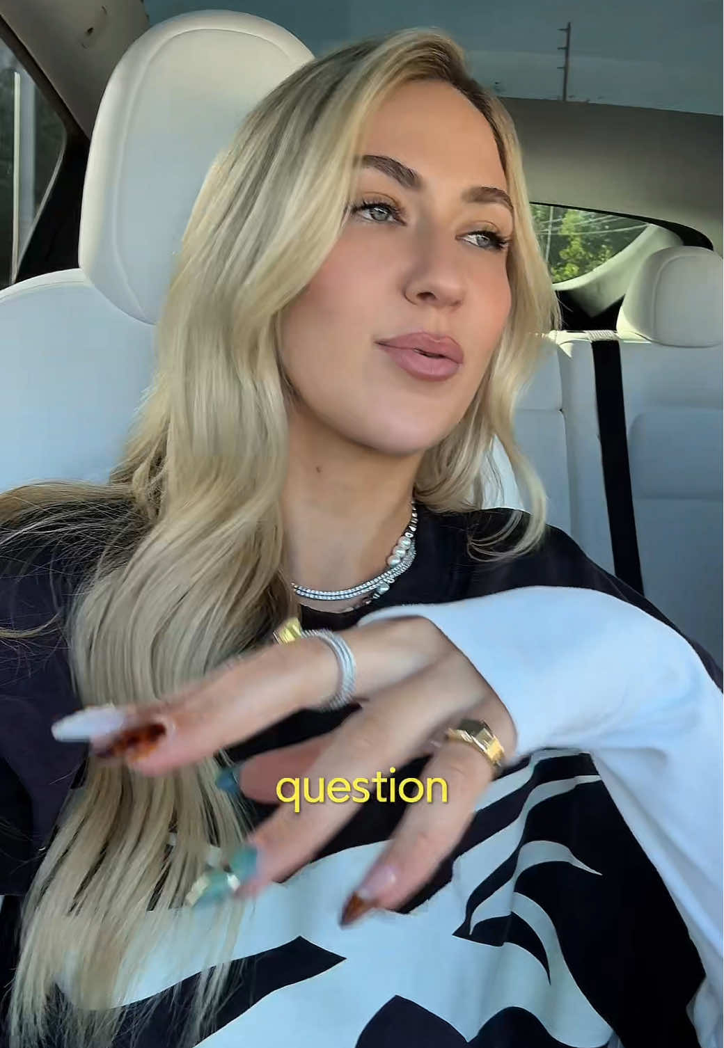A post by @ktlynraps on TikTok caption: The thirst traps have just begun buckle tf up #wlw #rawnextqueston 