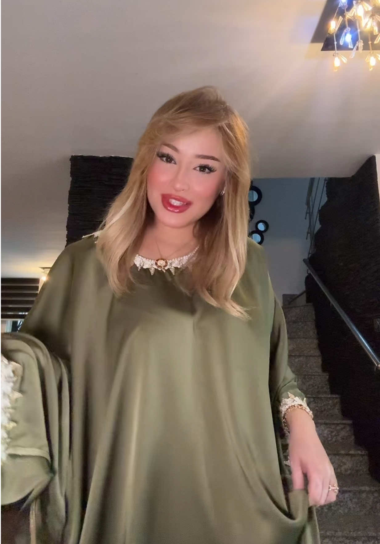 A post by @nada.benkirat on TikTok caption: خليكي متكبرة بس عليه حبيبي🤣 #nadabenkirat 