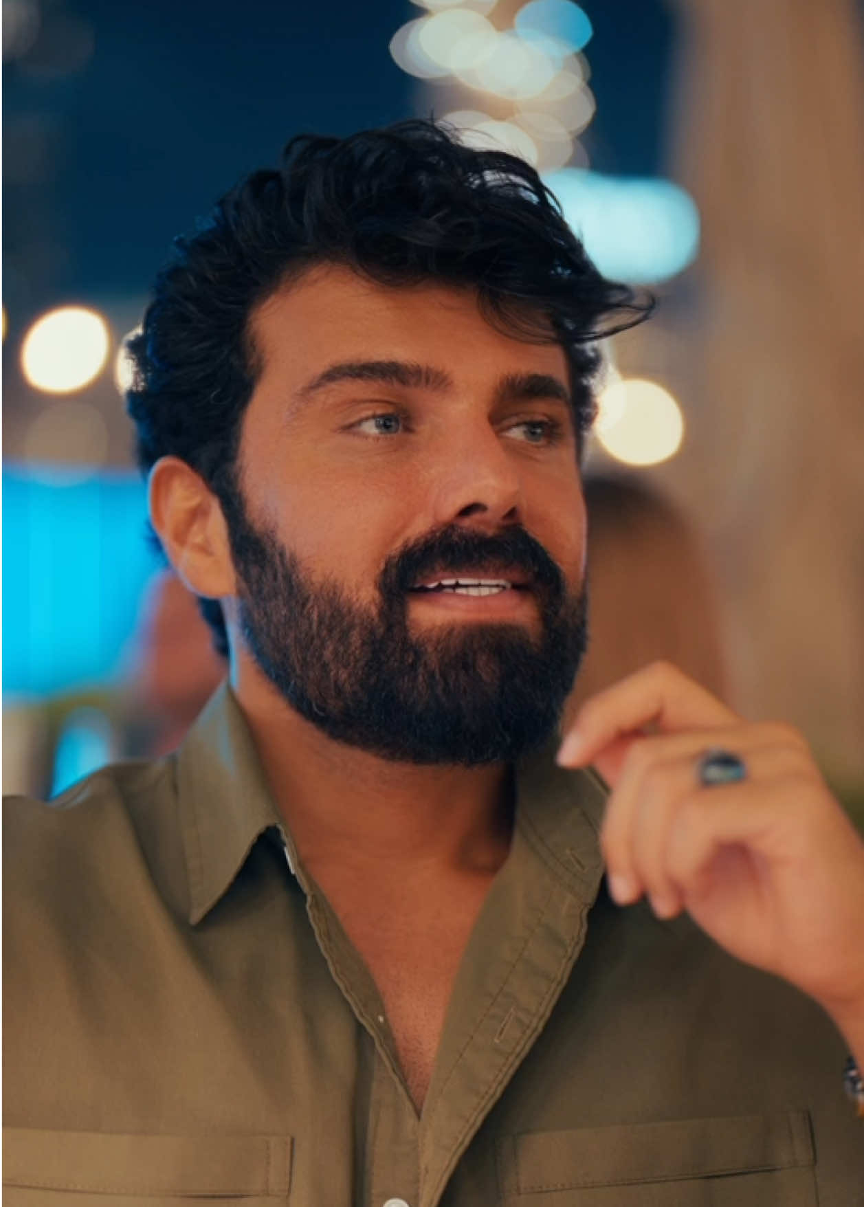 A post by @ammaralkoofe on TikTok caption: #انت_تخبل #جديد #عمار_الكوفي #تيك_توك #fyp #videos 