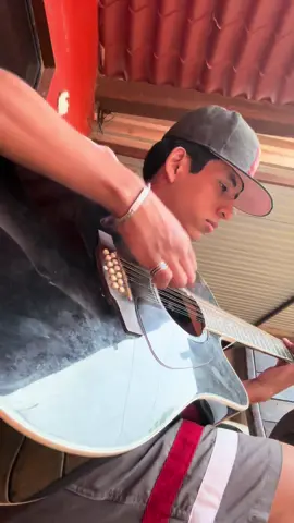 A post by @uriel_vrr on TikTok caption: Cuando te acuerdes de mí #paratiiiiiiiiiiiiiiiiiiiiiiiiiiiiiii #fyp #viralvideos #foryoupage #VoiceEffects #paratiiiiii 