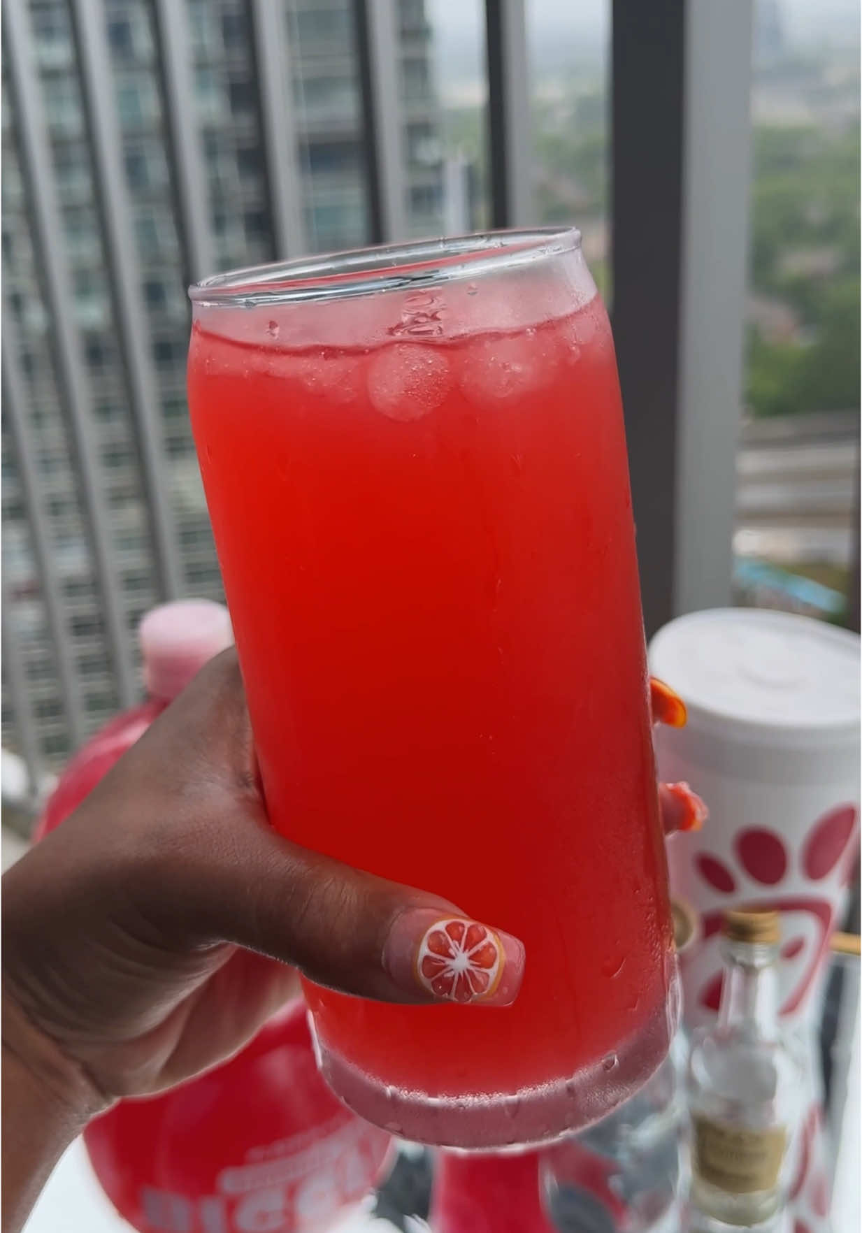 A post by @iamlexymogul on TikTok caption: The Strawbery Shark 🦈🍓 #DrinkIdeas #LexyMogul 
