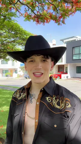 A post by @soyeddieschobert6 on TikTok caption: Me muero por decirle lo que siento!
