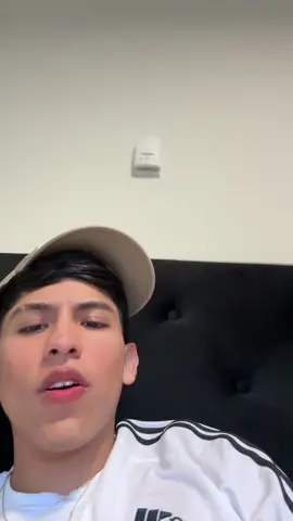 A post by @gael_bloqueado on TikTok caption: Ora que traen @Memo Piña🍍🫅🏻  #fyp #viral #foryou #gaelbloqueado #leonguanajuato #racha 