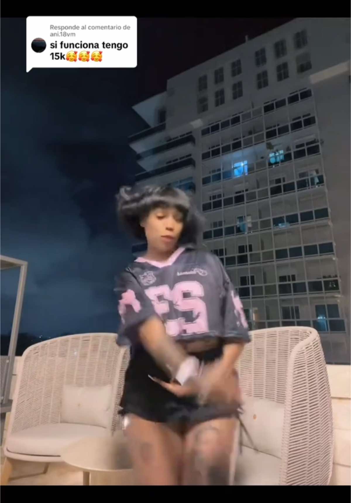 A post by @honey__perez on TikTok caption: Respuesta a @ani.18vm 🎀 mundial💗🔖 (live)☔️ #tiktokk #live #1 