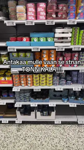 A post by @sampokaulanen on TikTok caption: Kaupassa käynti on nykyihmiselle koetus.