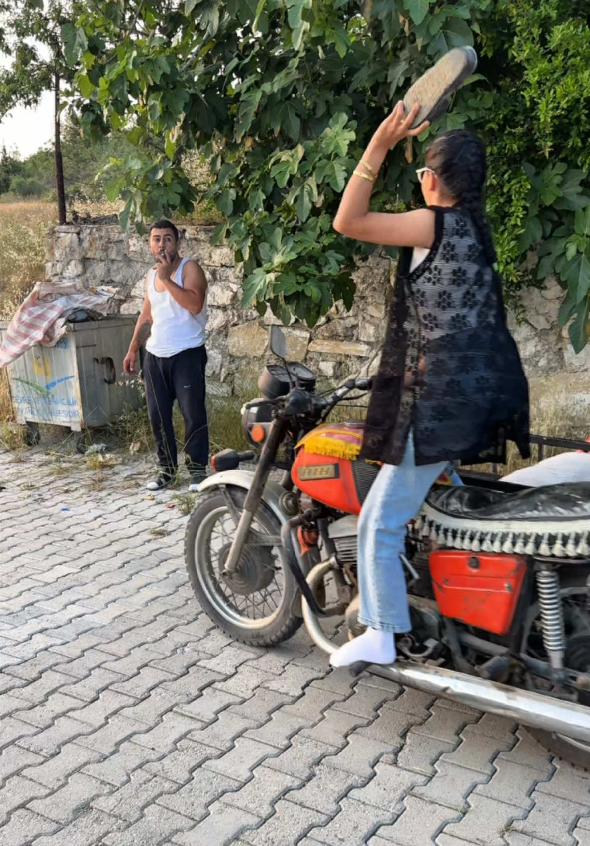 A post by @enescinpolat on TikTok caption: Açıklama sizde #enescinpolat #geliyor 