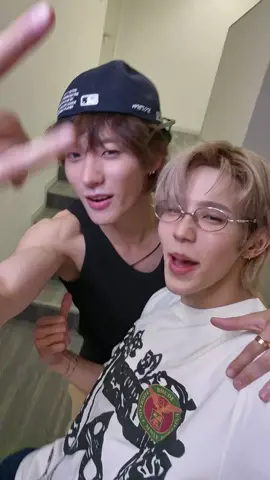 A post by @riize_official on TikTok caption: rock yo body 🕺 #RIIZE #라이즈  #SHOTARO #쇼타로 #ANTON #앤톤 #RISEandREALIZE 