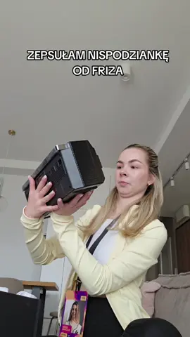 A post by @kompleksiaraxx on TikTok caption: ale scam, wiecie co.... @Friz @wujeklukki 