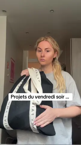 A post by @carolinenicoullaud on TikTok caption: Quel vendredi soir de dingue quoi 