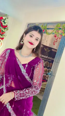 A post by @sanvibhagat32 on TikTok caption: 🤭#foryou #trending #sanvibhagat3 