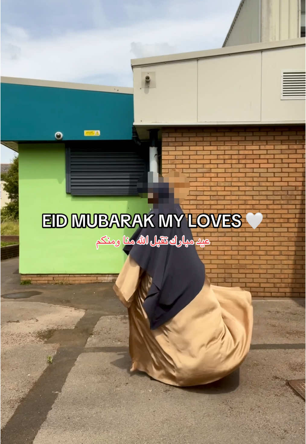 A post by @lifewithmaab on TikTok caption: Eid Mubarak ✨🤍 May Allah accept our efforts, forgive our sins and grant us jannat al firdous ameen  Full it: teal closed abaya @ModestMaternity gold open abaya and teal khimar @The Abaya Company London  #eidmubarak #eidaladha #ootd #hijabootd 