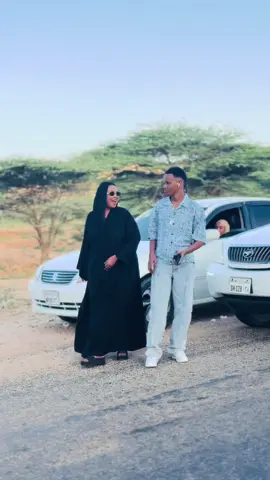 A post by @alinainabeerdon on TikTok caption: Boqortooyadi qardho Jano❤️@Qooqaaga_qaranka💚🤍❤️ #teamalinainabeerdoon #muqdishotiktok🇸🇴🇸🇴❤ #garowe_puntland_🇸🇱🇸🇱 