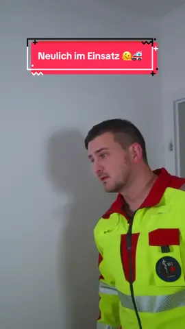 A post by @robmedc on TikTok caption: Da wurden wir noch als R0 hin alarmiert, das wurde ganz schnell zu: Räumt die Straße, wir kommen jetzt! 😅🫠🚑 #rettungsdienst #comedy #112