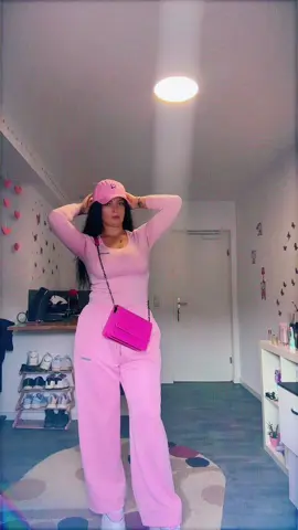 A post by @mada_mada_andreea on TikTok