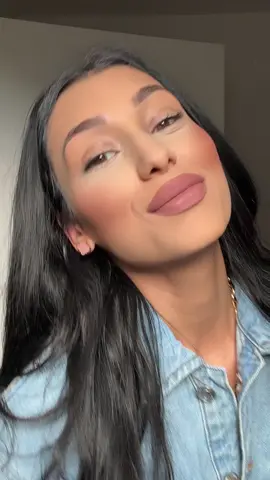 A post by @allondra12 on TikTok caption: #allondraion🐻🍫 #4you 