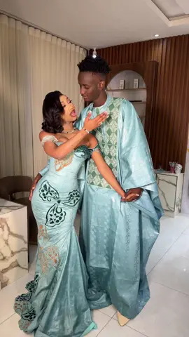 A post by @fallu_etsesvideos on TikTok caption: On vous souhaite bonne fêtes😍🙏🏾 @Bbei binta ✨🤍 Mrs Thiam 