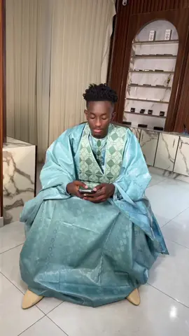 A post by @fallu_etsesvideos on TikTok caption: Je vie bien alhamdou lil lah😭❤️ Tabaski jaam😍