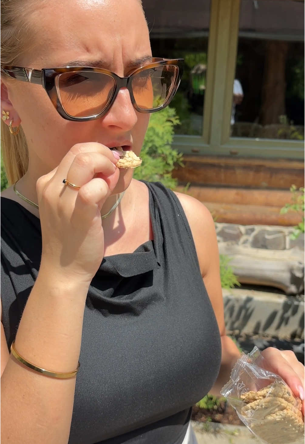 A post by @doravandornyik on TikTok caption: insta:@doravandornyik