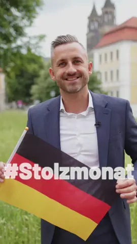 A post by @mutzurwahrheit90 on TikTok caption: Lasst uns stolz sein, das ganze Jahr! #Freiheit #mutzurwahrheit #ulrichsiegmund #AfD #Siegmund2026 #VISION2026 #Fakten #Aufklärung #niewiedercdu #SachsenAnhalt #Zukunft #Ministerpräsident #Heimat #Stolzmonat