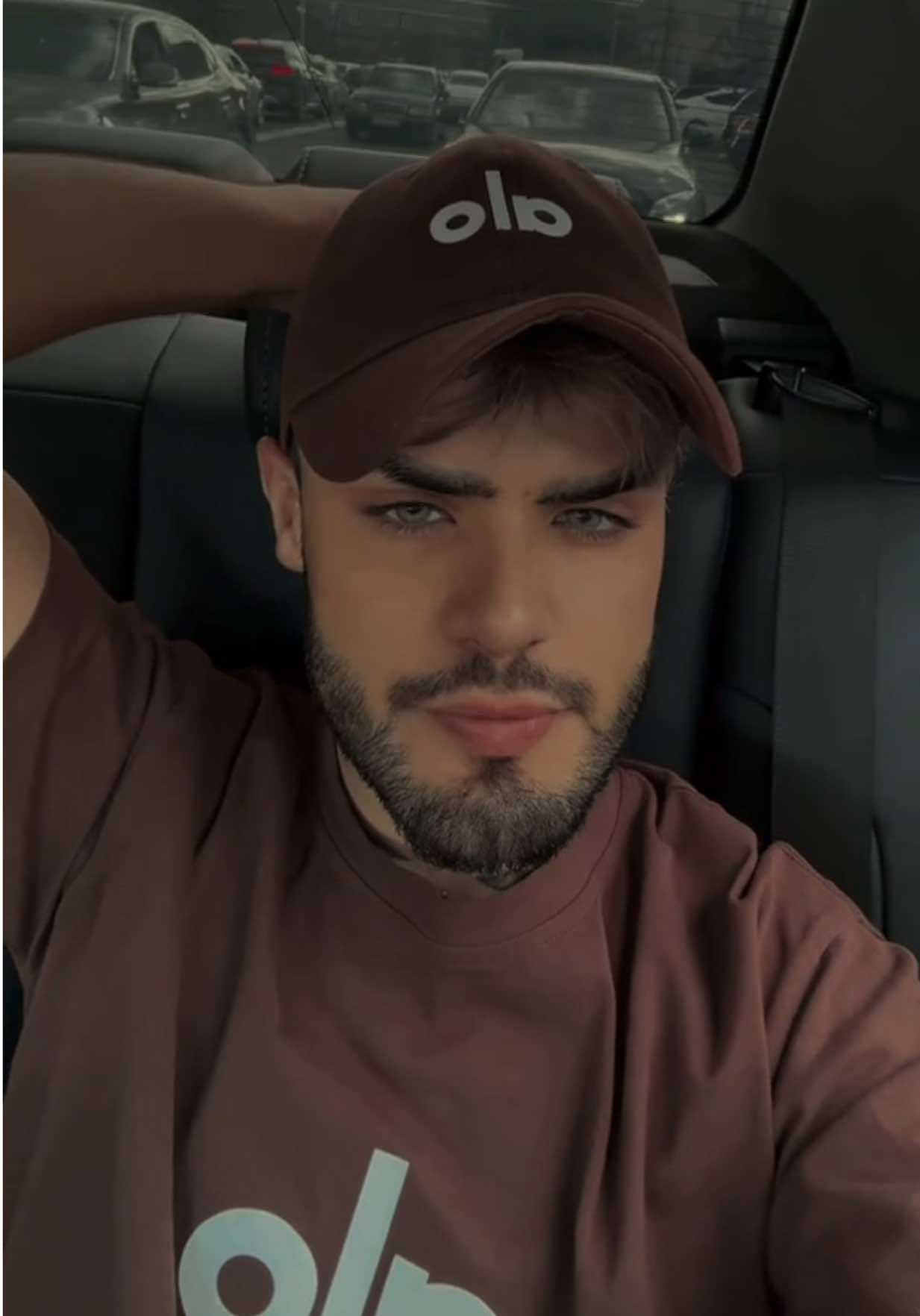 A post by @alex____alexis on TikTok caption: 🤍🌒#alexalexis 
