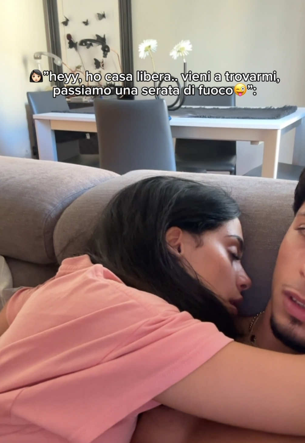 A post by @giadapasquii on TikTok caption: il sabato sera di fuoco: (sono le 20.52) @MASTRA🔱 