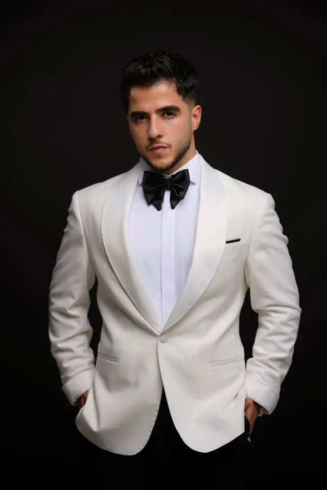 A post by @anas_elshayib on TikTok caption: عرس مين قرب وجاهزين للأجواء جاوبوني🔥#انس_الشايب #اكسبلورر 