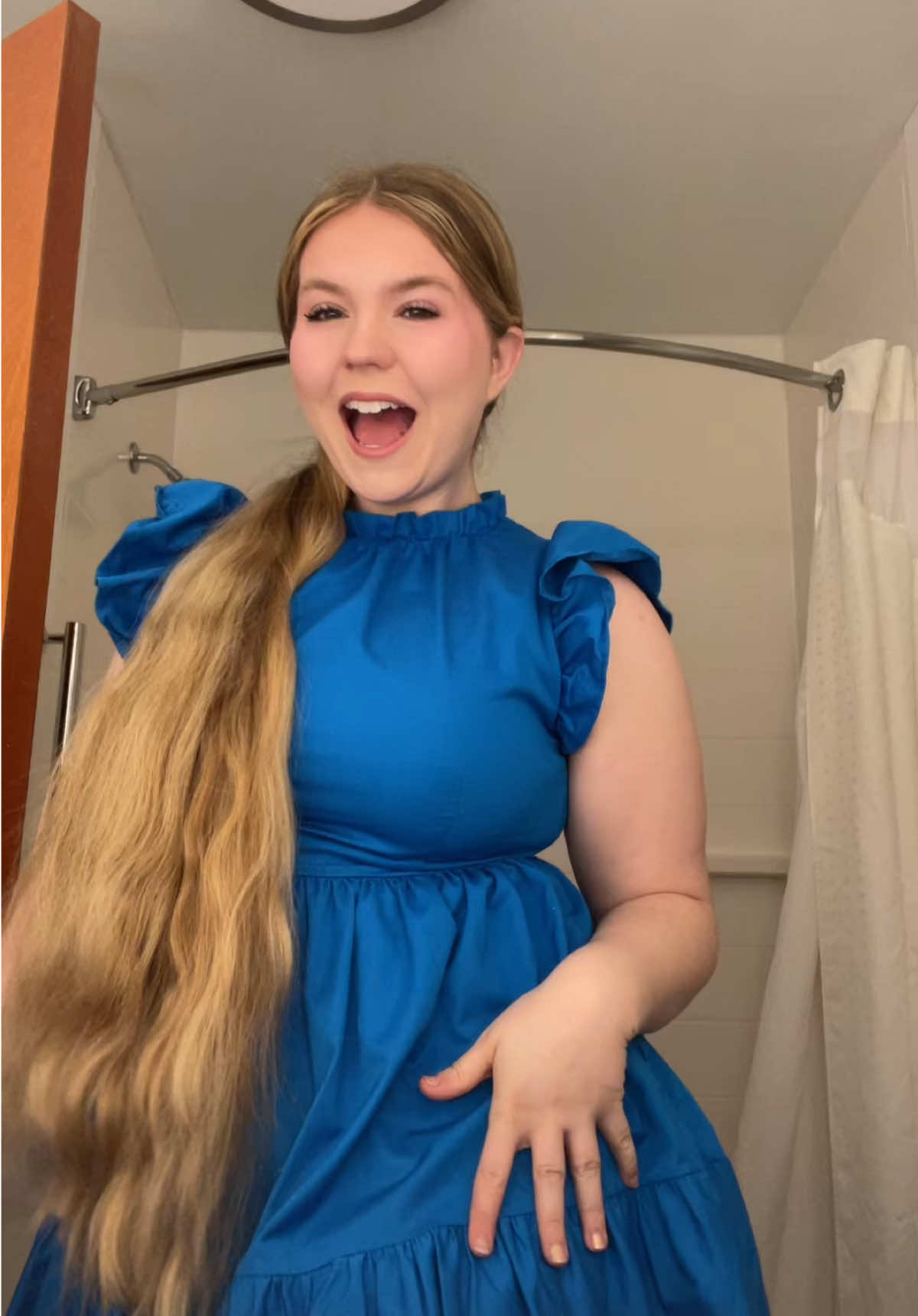 A post by @kendra_matthies on TikTok caption: Ready for today’s wedding! ☺️🫶🏻💙 •••• #kendramatthies #MakeUpArtist #bridalmakeupartist #grwm #ootd #weddingtiktok #weddingday 