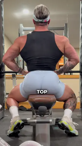 A post by @nunzziii on TikTok caption: TOP 3 GLUTE MASS EXERCISES! #glutes 