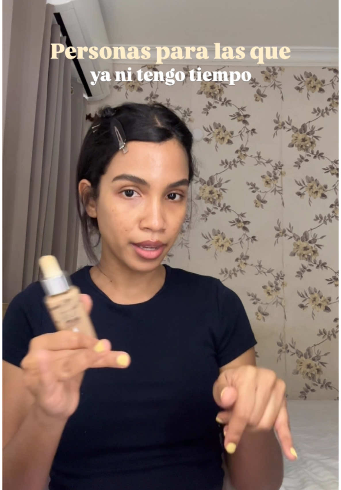 A post by @reynaesthert on TikTok caption: Quieren más contenido así?🍒✨  #outfitsideas #fyp #inspiration #mode #SkinCare #makeup #outfit #inspooutfit #parati #inspiration