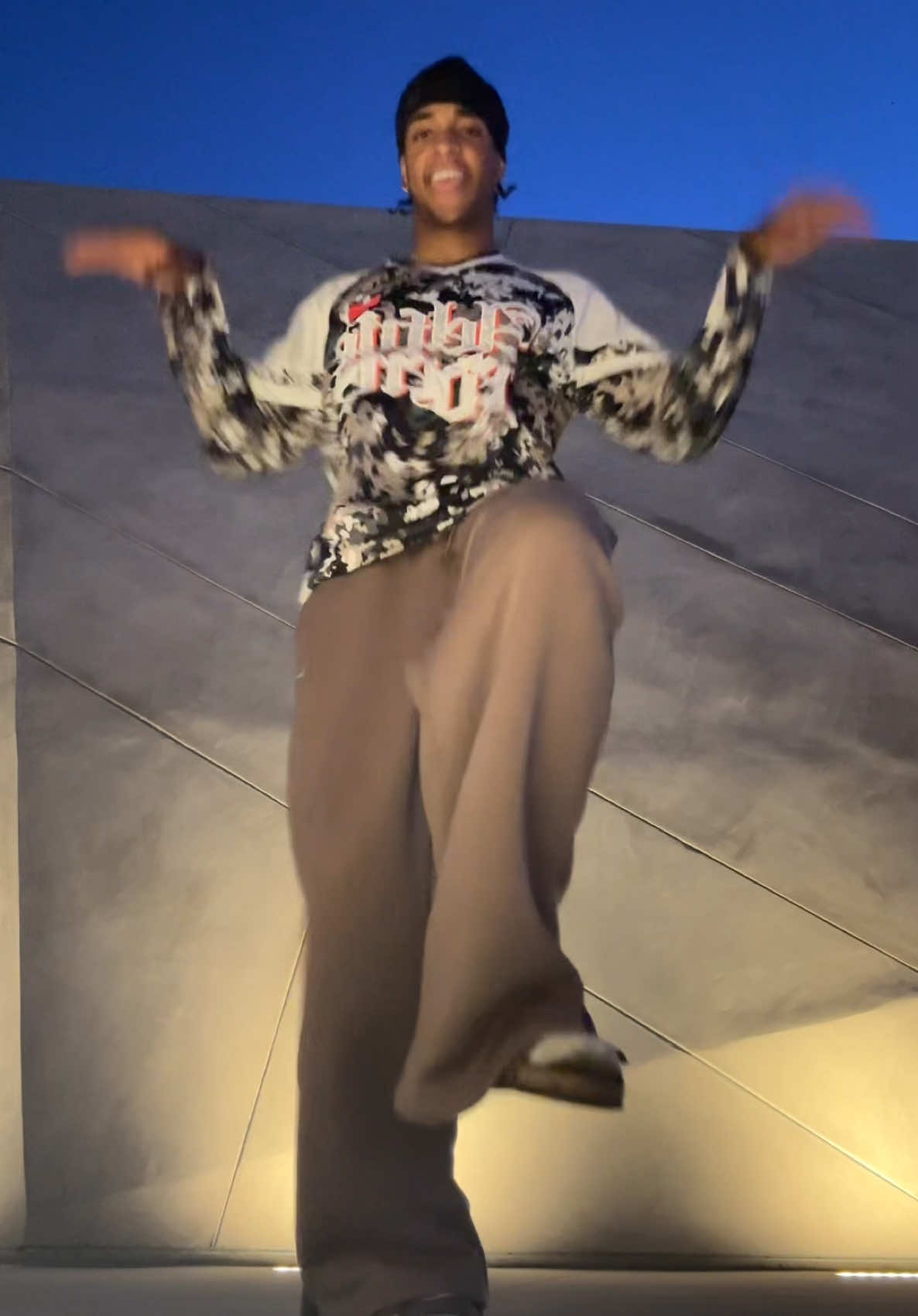 A post by @jeanvictorm on TikTok caption: Prolly gonna do a diff woah every time I hit this lol dc: 🙋🏽‍♂️ Shirt from @aelfriceden_official 