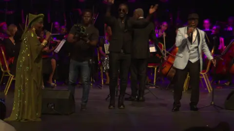 A post by @aichakoneofficiel on TikTok caption: Mama Africa X Bailly Spinto ❤️ ( coucou mon fils @Shaoleen 👏 💛 ) 