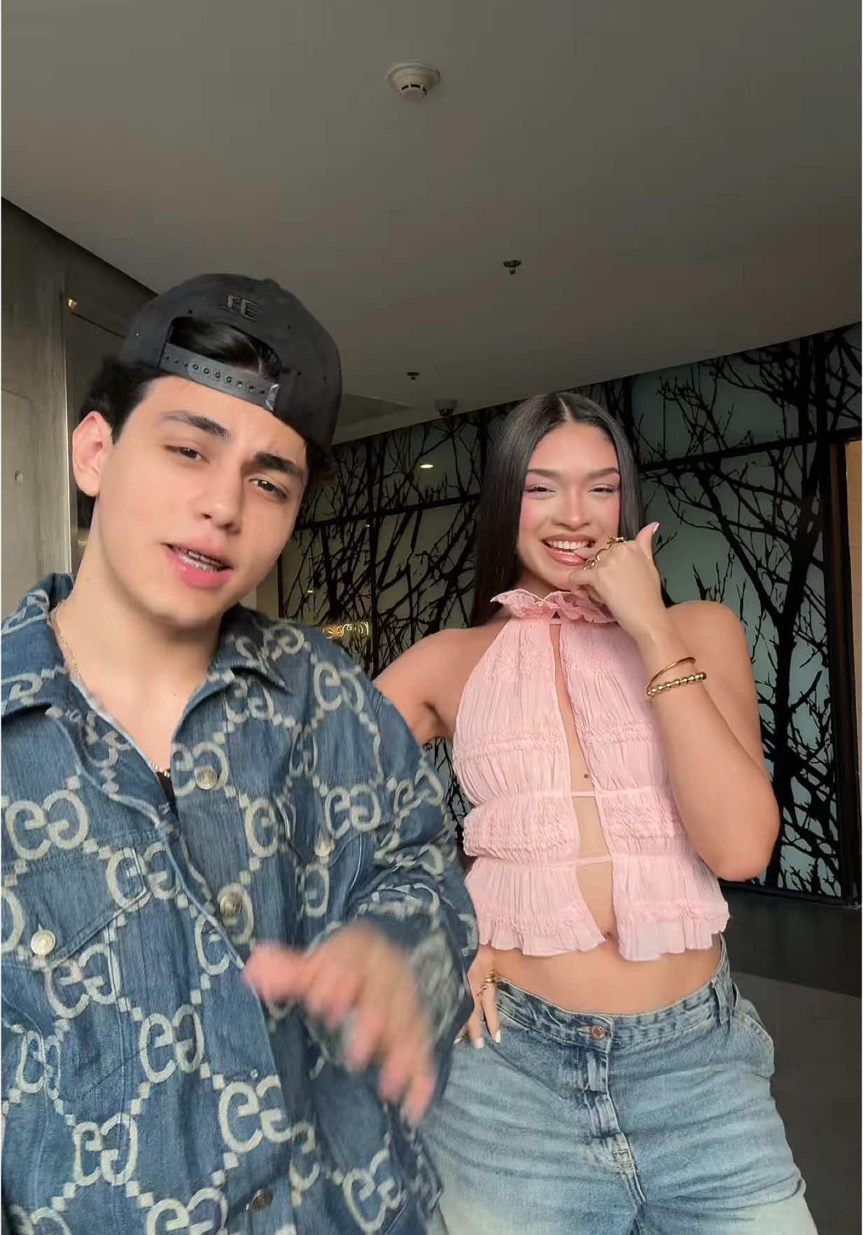 A post by @mia.salinass on TikTok caption: @Alaan ☺️ #fyp #aymamita 