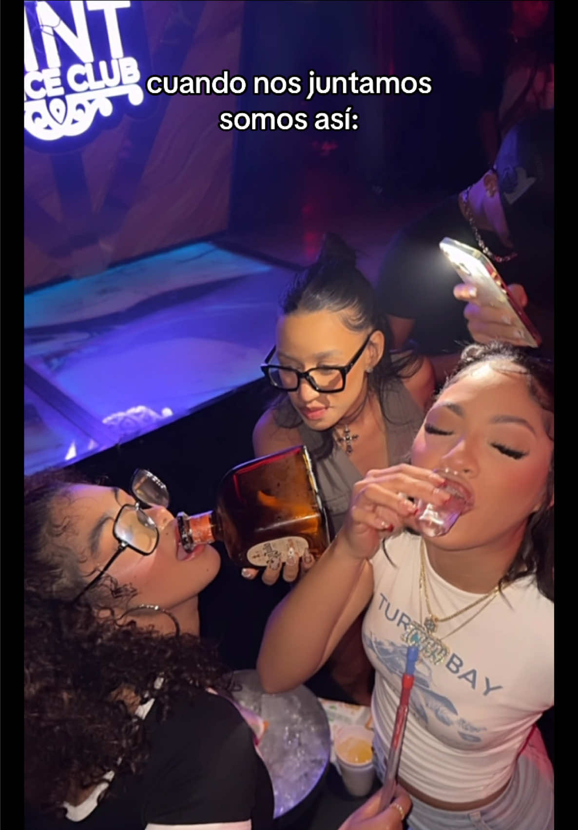 A post by @la_icyyy on TikTok caption: Waaayyyy🤣@Sharlazala🤍 @⚜️𝔍𝖎𝖑𝖆𝖗𝖞⚜️ @𝓛𝒶𝓊𝓇𝒶 𝓜. ♡ @Crismeltejada_ #fyppppppppppppppppppppppp #foruyou 