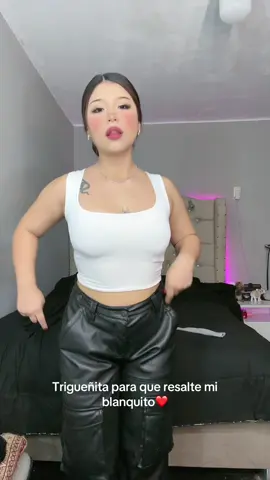 A post by @nicoll_ochoa on TikTok caption: Y si jaja // ig:nicollochoa_19
