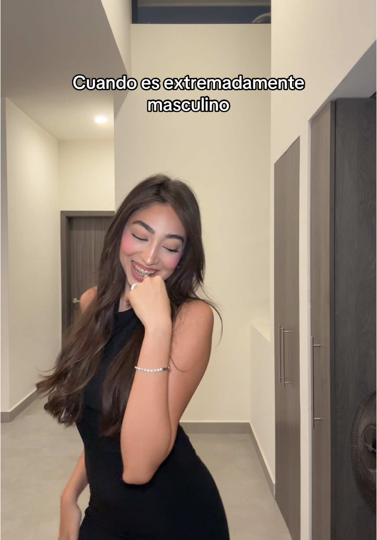 A post by @rosy.salinass on TikTok caption: si.🫦