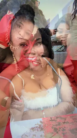 A post by @vibreusecanadienne on TikTok caption: Unique ❤️🤍❤️#senegalaise_tik_tok #pourtoi #video #challenge 