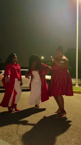 A post by @vibreusecanadienne on TikTok caption: #225🇨🇮 #ivoirien🇨🇮 #danse #viralvideos #tiktokviral #fyp 