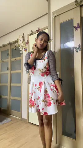 A post by @dilinidini on TikTok caption: මලක් නෙමෙයි ද??? 😍🌹✨ 🧚‍♀️🇰🇷👸🏼🇱🇰🌏🌻💎🦋#sl_💞korea🌹 🙏