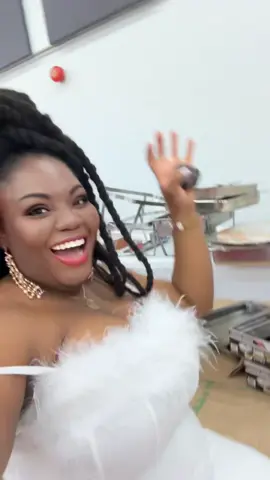 A post by @vibreusecanadienne on TikTok caption: 10 ans de pouvoir #fyp 
