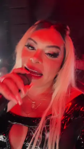 A post by @soywendyguevaraoficial on TikTok caption: Costa Rica 🇨🇷 gracias por tanto amor 🧡 #latinostiktok #costarica🇨🇷 #latinos 
