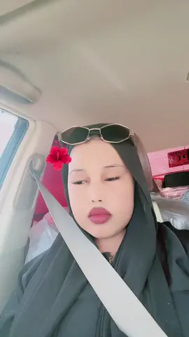A post by @alinainabeerdon on TikTok caption: ❤️💕@Roodoinabeerdone❤️👸 @Ramlo ina beerdon #teamalinainabeerdoon #muqdishotiktok🇸🇴🇸🇴❤ #garowe_puntland_🇸🇱🇸🇱 