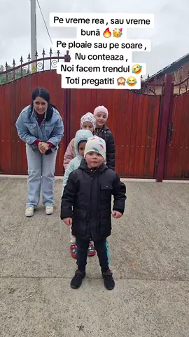 A post by @lenghenandreea on TikTok caption: Daca va era dor de noi ...aici suntem ! 😂🙈 #fyp #nephews #foryoupage❤️ #loveyouforever #fyy 