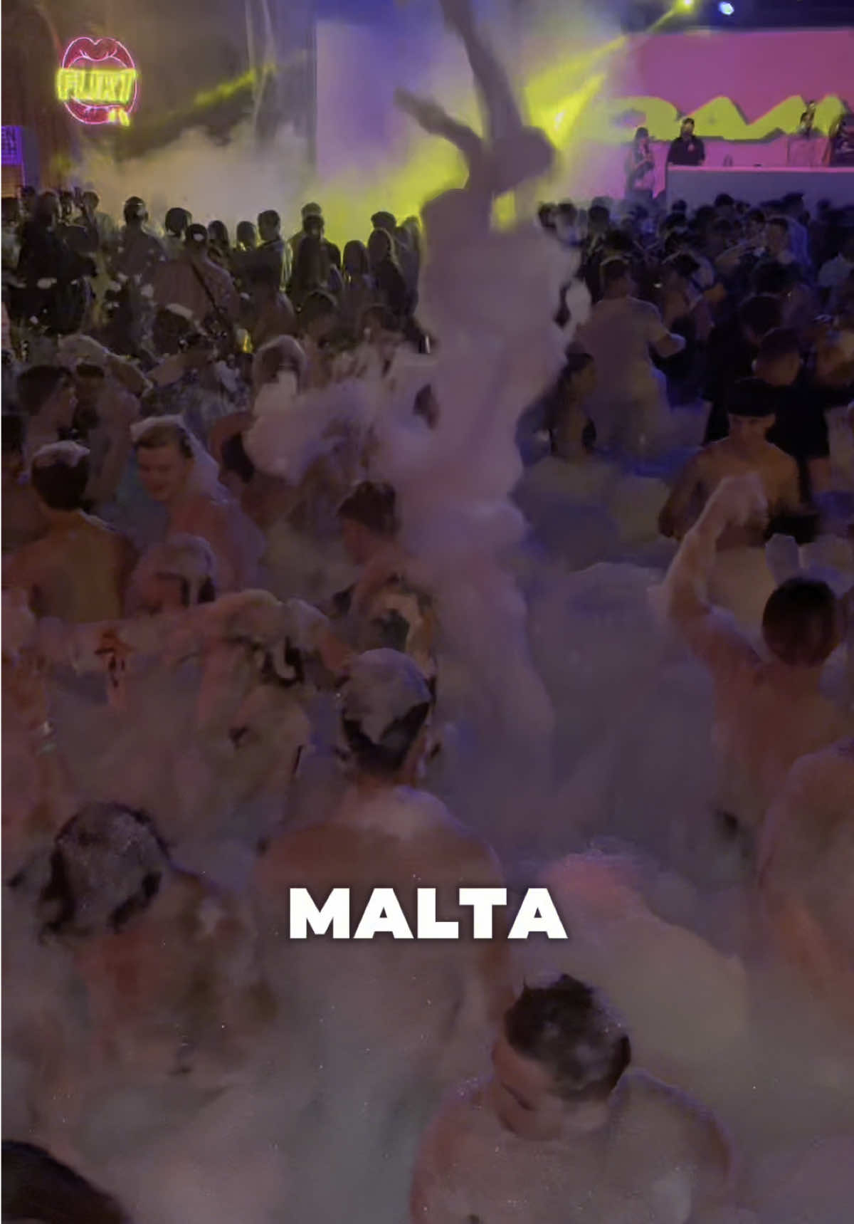 A post by @cosafareamalta on TikTok caption: #malta🇲🇹 #malta #maltatiktok #cosafareamdalta #festaamalta #maltaparty #zuramaltaparty #italia #italy🇮🇹 #italy #italiani #italianiallestero #italianiamalta 