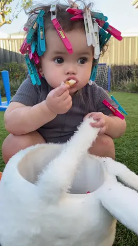 A post by @kimberly_briella on TikTok caption: Mumet nak wes ngene terus pie 😅