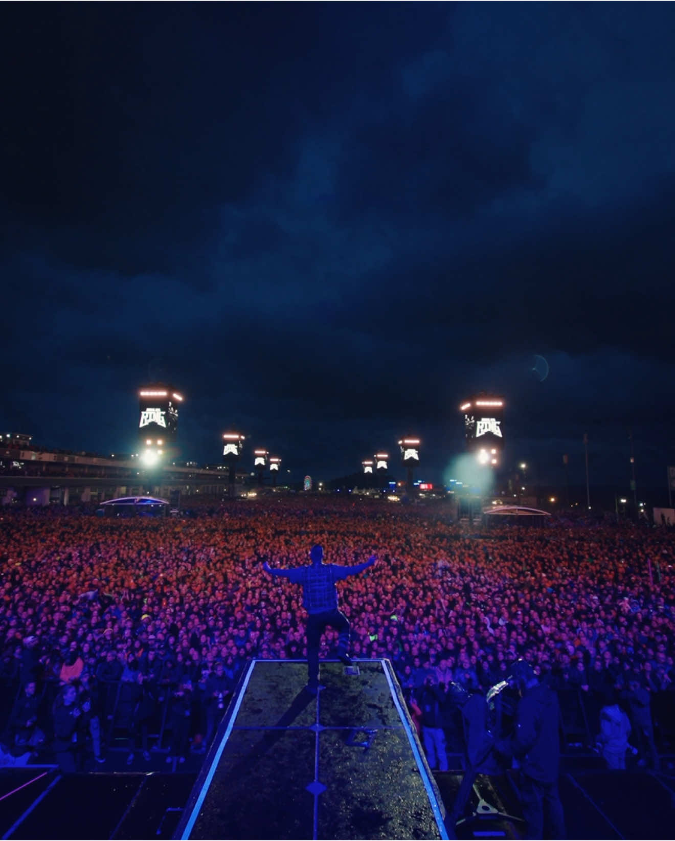 A post by @kontrak on TikTok caption: @Rock am Ring ♥️ danke #kontrak #fürdich #rockamring 