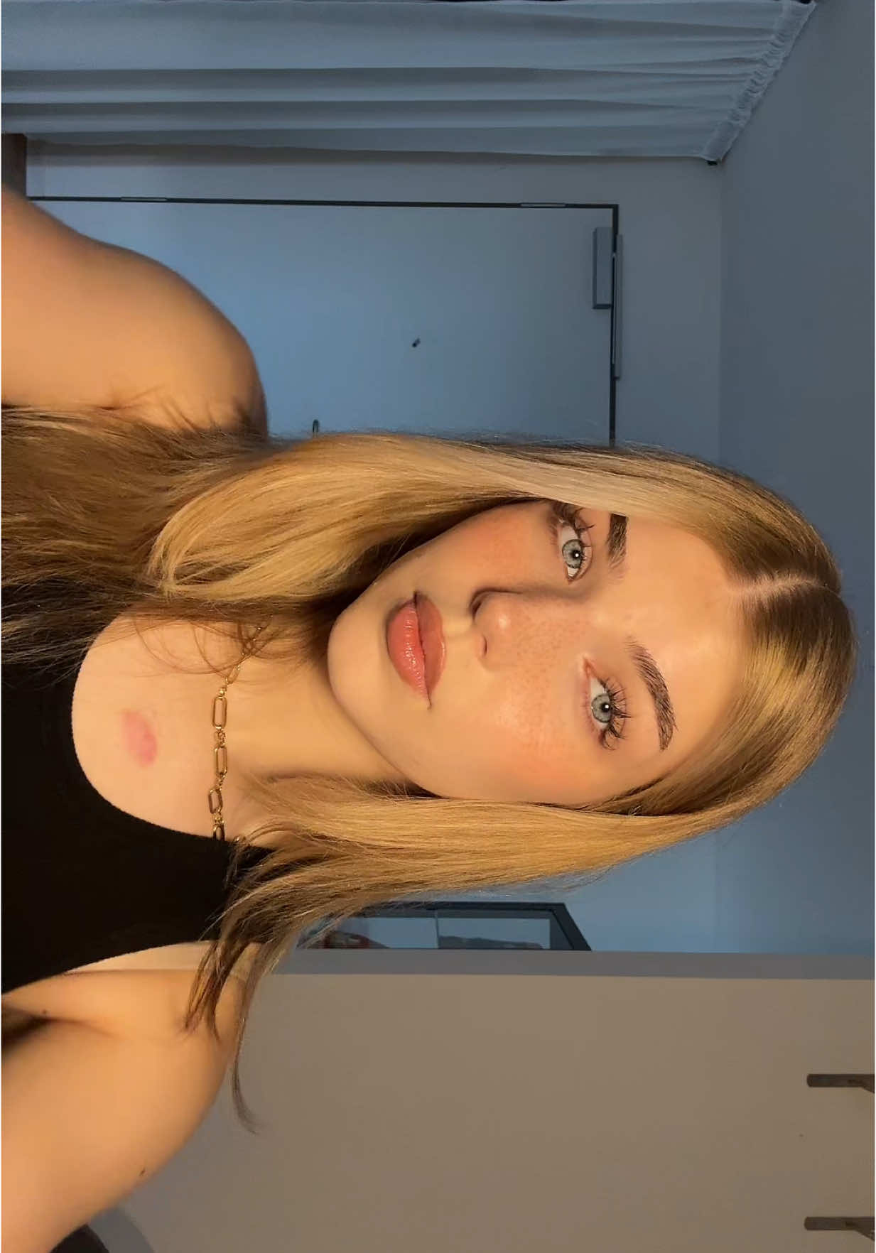 A post by @xfiibii on TikTok caption: 🤍