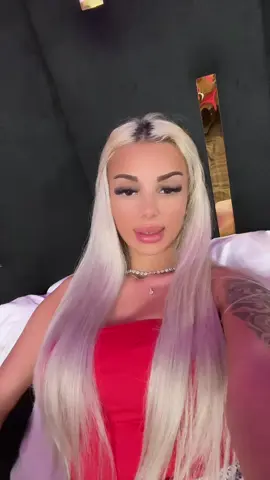 A post by @antoniadenisa00 on TikTok caption: #viral #foryou #tik_tok 