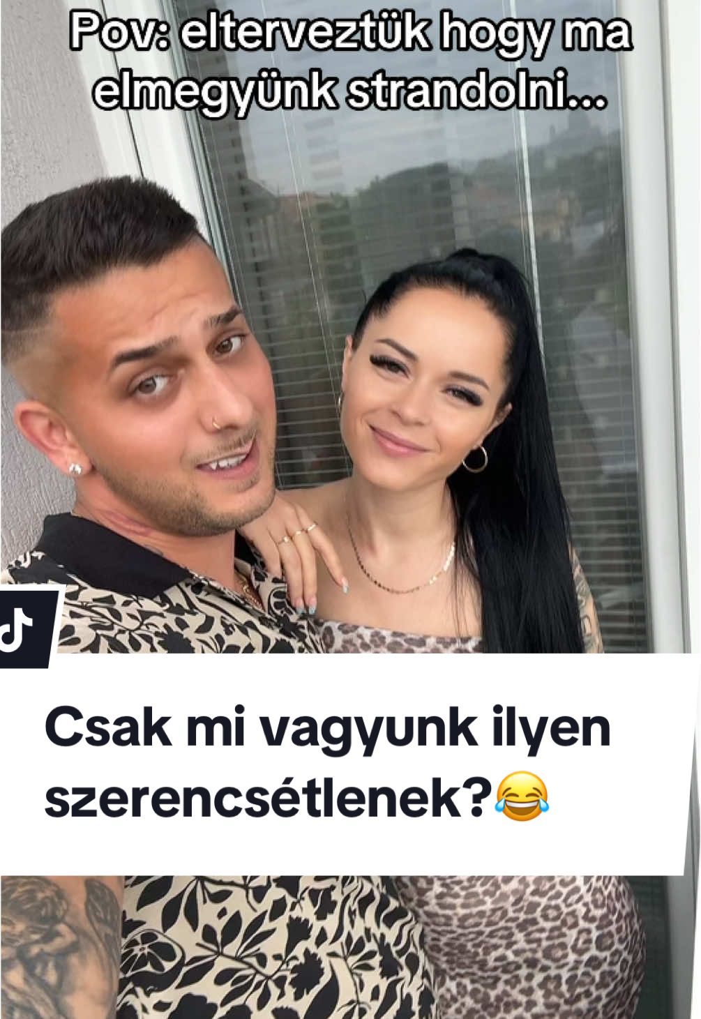 A post by @imregergo277 on TikTok caption: CSAK MI VAGYUNK ILYEN SZERENCSÉTLENEK?😂😂♥️@💋Lipko💋Viki💋 #nyáridallam #nyár #joido #strand #imregergő #lipkoviki #vikigeri #nekedbelegyen #humor 
